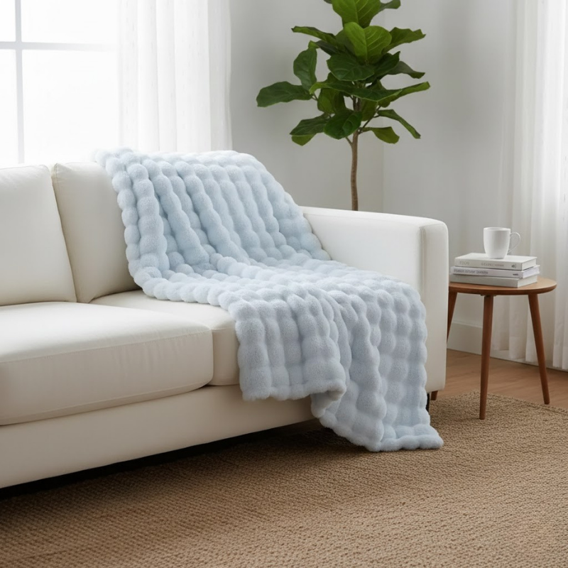 Warme und flauschige karierte Kuscheldecke – Komfort zum Verlieben