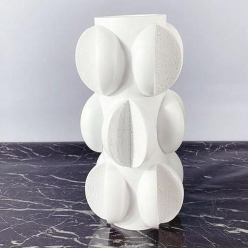 Kreative Blumenvasen – Moderne, künstlerische Tischdekorationen